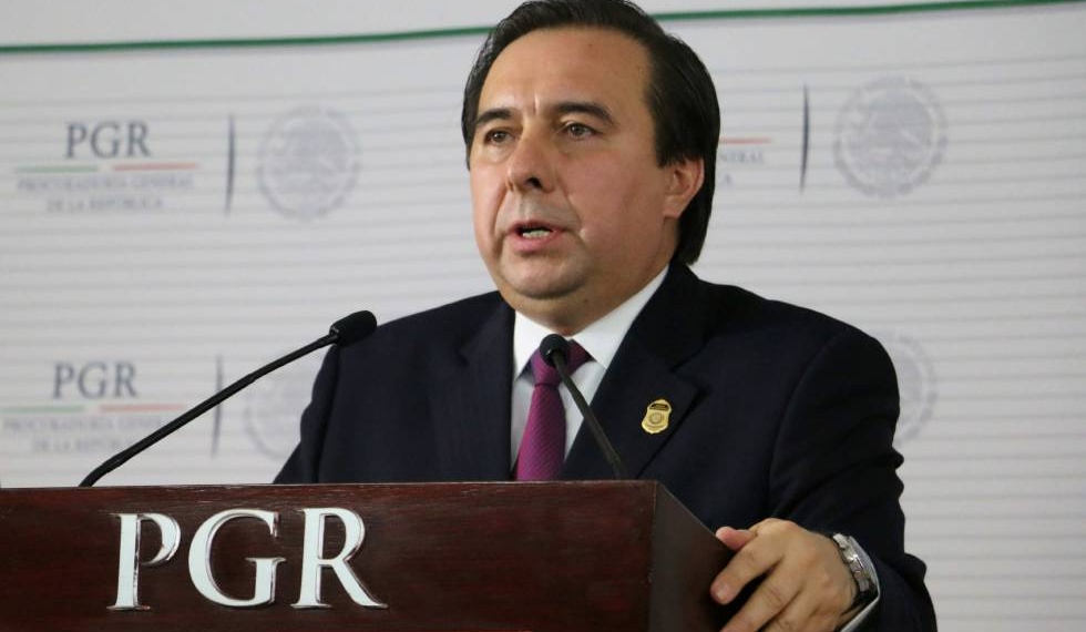 Interpol emite ficha roja para Tomás Zeron