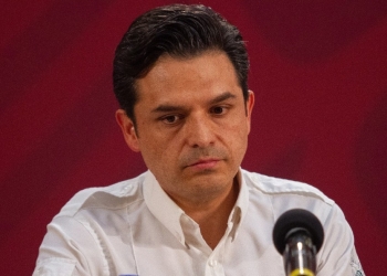 Zoé Robledo, director del IMSS, da positivo a Covid-19