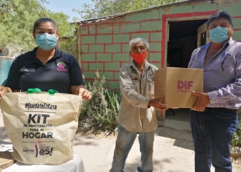 Entrega DIF Coahuila apoyo a beneficiarios del programa Adultos Mayores en Abandono