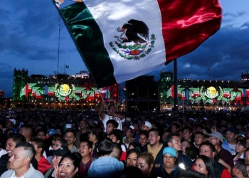 Habrá ‘Grito desde el balcón y desfile en el Zócalo’: López Obrador
