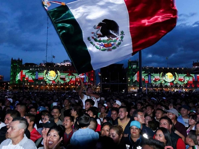 Habrá ‘Grito desde el balcón y desfile en el Zócalo’: López Obrador