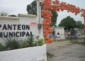 Panteón Municipal registra una disminución de visitantes