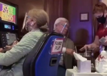 En plena pandemia, captan a Jaime Bonilla jugando en casino de EE.UU.