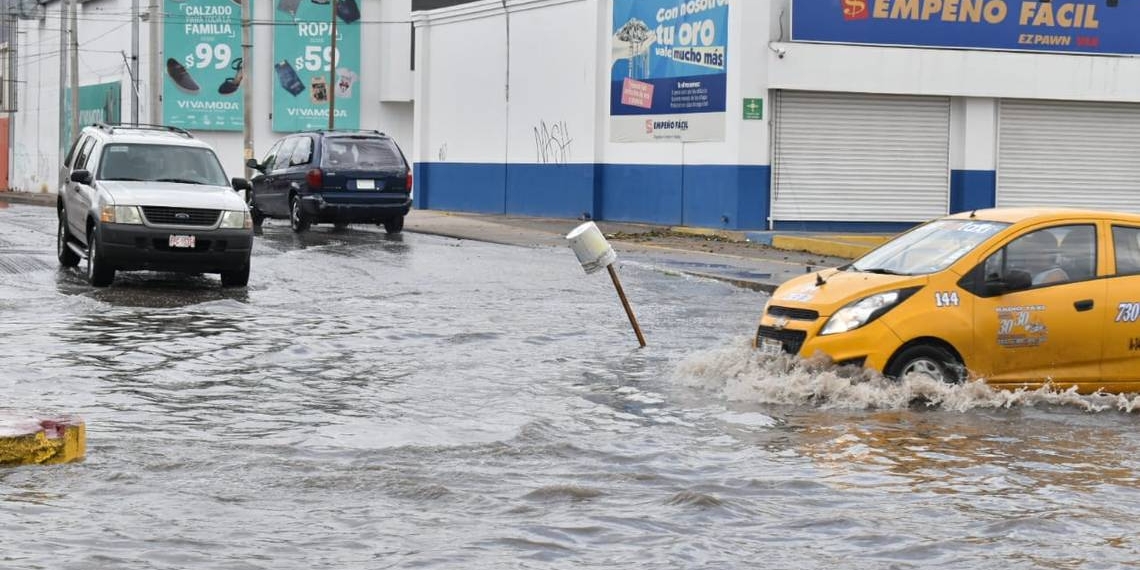 Hanna se debilita; persisten las lluvias en el estado