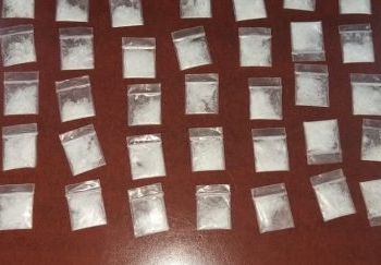 Caen cuatro con droga en varias colonias