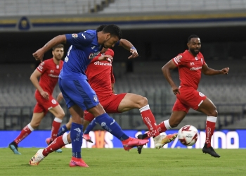 Cruz Azul aseguró pase a semis de Copa GNP tras vencer a Toluca