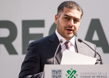 Amenazan otra vez a García Harfuch, encapuchados lanzan advertencia