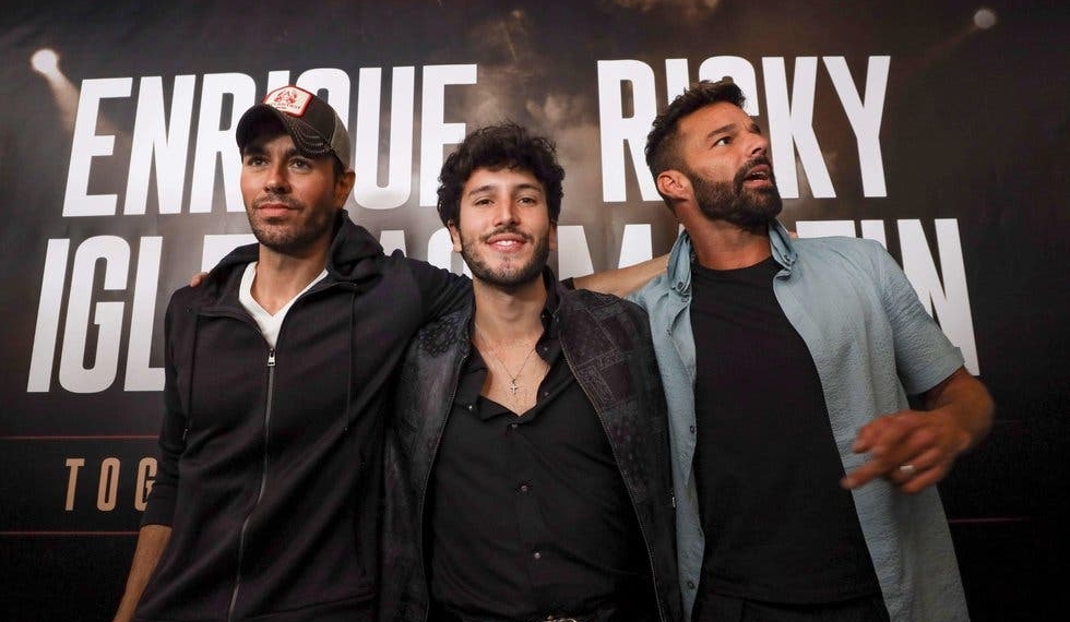Ricky Martin y Enrique Iglesias posponen su gira para 2021