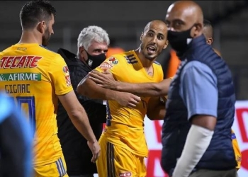 Jugadores de Tigres se molestan con periodistas por grabar trifulca