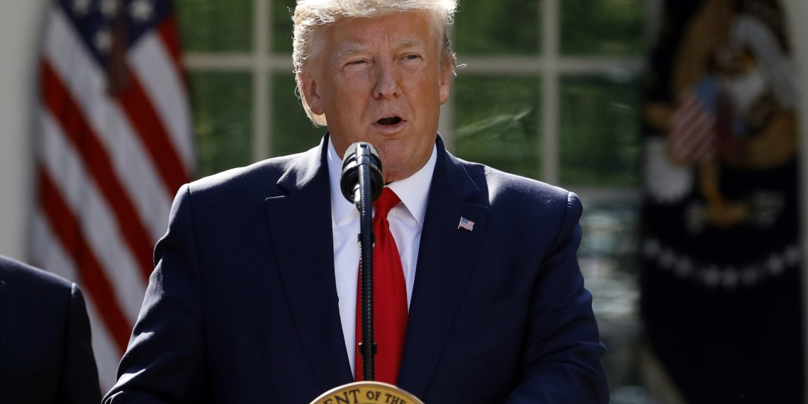 Donald Trump deja campañas presenciales y comienza ronda de videoconferencias