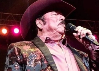 Lalo Mora recibe plasma