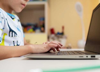 SEP publicará este domingo horarios y canales para clases a distancia