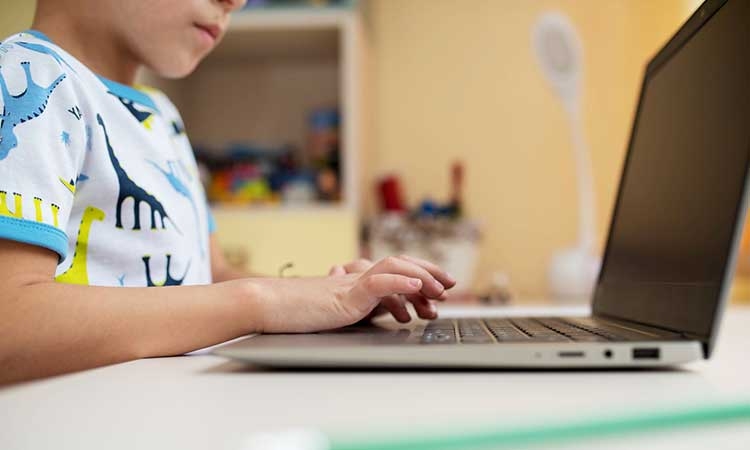 SEP publicará este domingo horarios y canales para clases a distancia