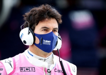 ‘Checo’ Pérez dio negativo a coronavirus y podrá correr en España
