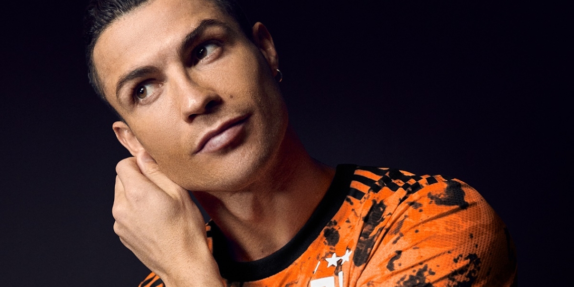 Juventus presenta su nuevo uniforme