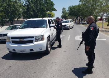 Conducían vehículos con engomados falsos