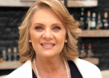 Erika Buenfil explota contra Juan José Origel