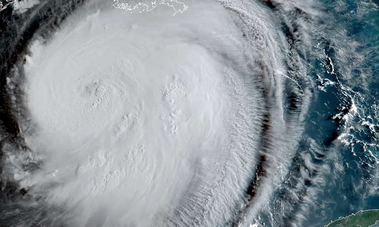 Laura ya es huracán categoría 3; alerta en estados de EU