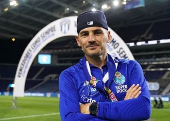 Iker Casillas se retira oficialmente del fútbol