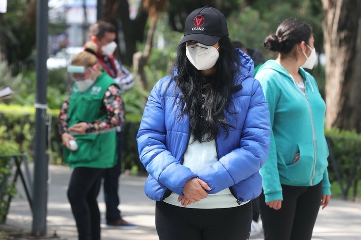 AMLO decreta duelo nacional de 30 días por muertes de COVID-19 en México