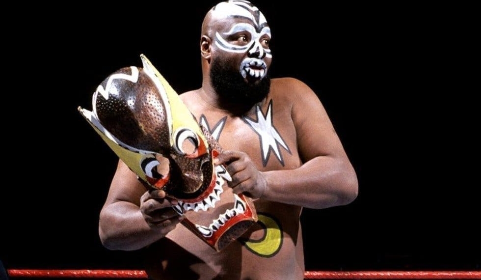 Coronavirus vence a Kamala; leyenda de la WWE