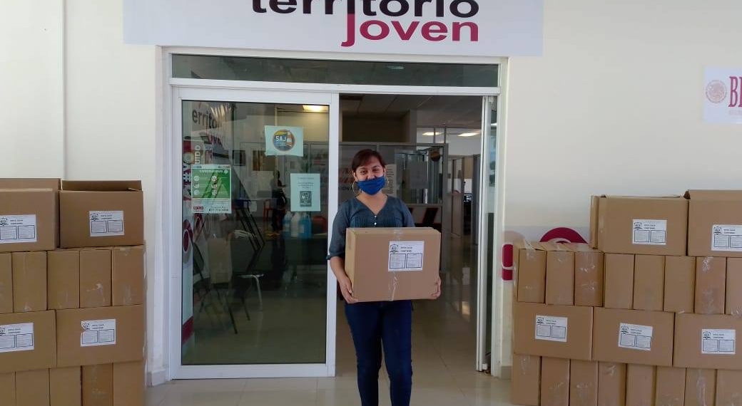 Departamento de Atención a la Juventud ofrece paquetes de limpieza