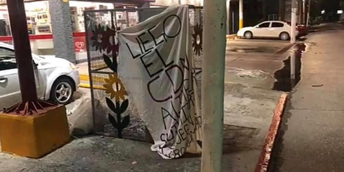 Colocan manta en el primer cuadro de la ciudad