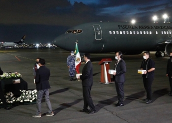 Repatrian 18 urnas de mexicanos fallecidos en EE.UU. por COVID-19