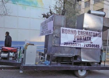 Fabrican hornos crematorios móviles por la pandemia en Bolivia