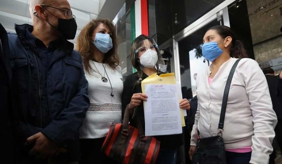 Denuncian papás de niño con cáncer a AMLO por homicidio