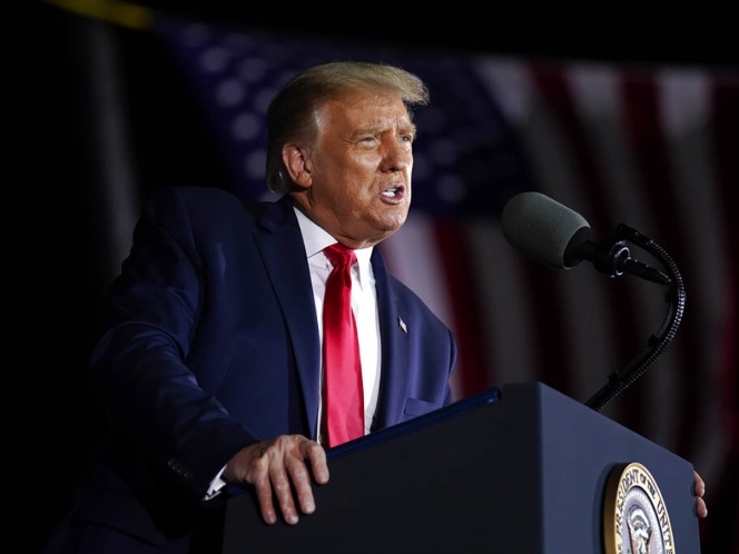 Tribunal niega a Trump excluir a migrantes de censo nacional
