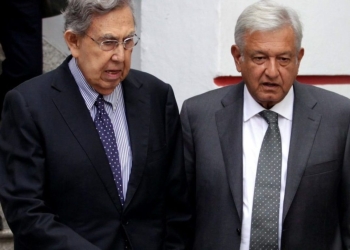 Revela López Obrador que Cuauhtémoc Cárdenas tiene COVID-19