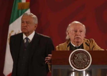 Confirma López Obrador renuncia de Tolero a Semarnat