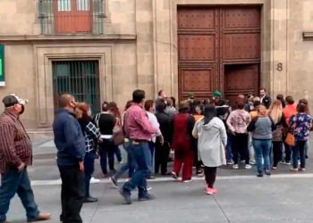 Se reúne López Obrador con familias de mineros de Pasta de Conchos