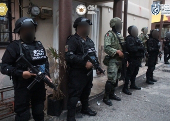 Detienen a 15 en ocho cateos y decomisan más de 800 dosis de narcóticos en CDMX