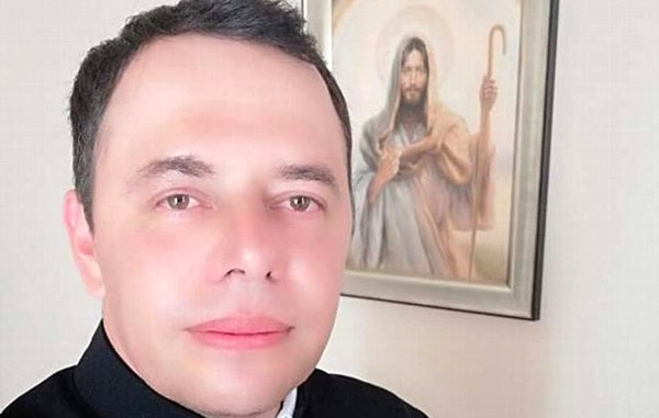 Sacerdote emborrachaba a un niño para abusar de él; lo condenan a 32 años de cárcel