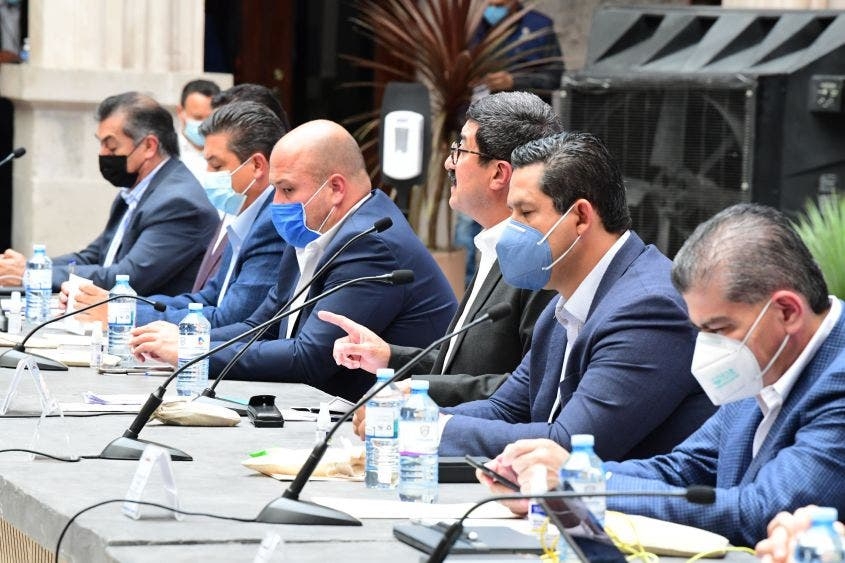 “Parte de la democracia” salida de 10 mandatarios de Conago: AMLO