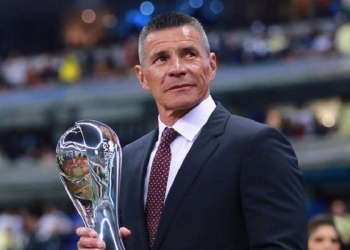 Alfredo Tena deja al América