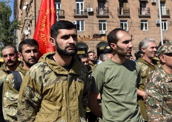 Armenia decretó la ley marcial por los combates en la frontera con Azerbaiyán