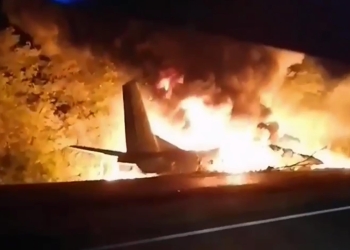 Se estrella avión militar en Ucrania; hay 22 muertos