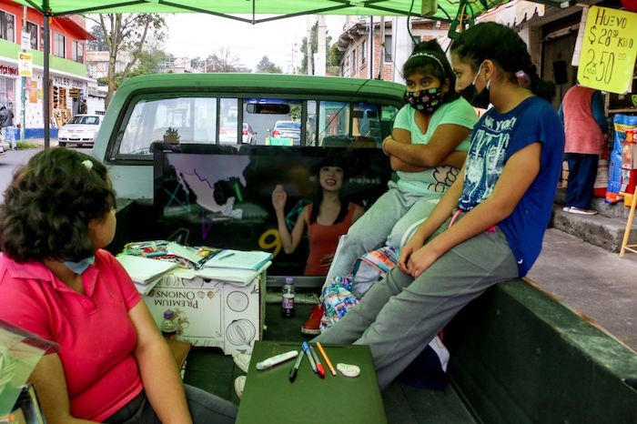 “La Abuela”, tortillería de CdMx que se volvió escuela para decenas de niños por COVID19