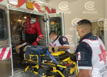 Mujeres resultan lesionadas en fuerte choque