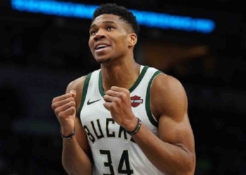 Giannis Antetokounmpo volvió a ser elegido el mejor jugador de la NBA