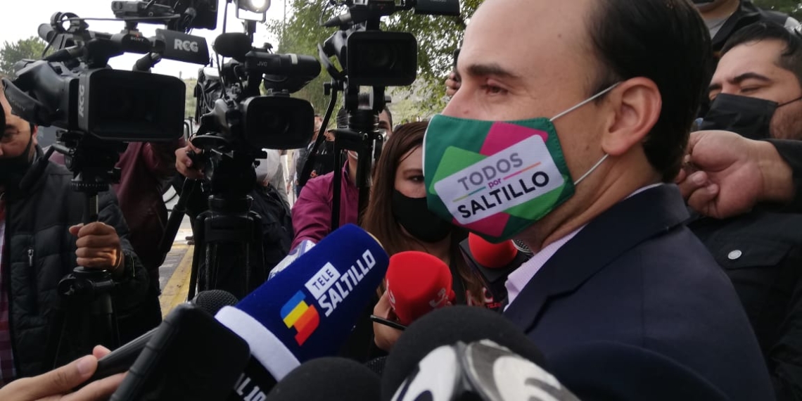 Pedirá Manolo línea de crédito