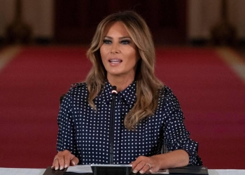 Melania Trump dijo que niños migrantes separados de sus familias eran ’bien cuidados’