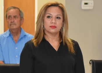 Sale del cabildo regidora suplente de Sonia Villarreal