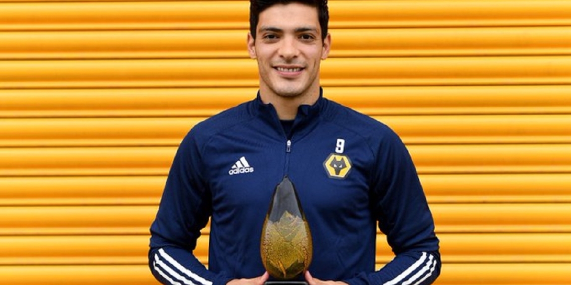 Raúl Jiménez es reconocido como el mejor jugador del Wolverhampton