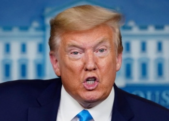 Abuchean a Trump en Suprema Corte