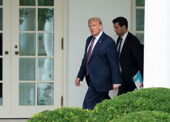 Detienen a sospechosa de enviar paquete con ricina a Trump