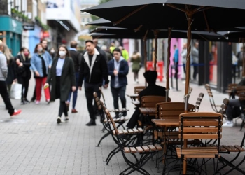 Londres prohibirá reuniones entre personas que no viven en la misma casa